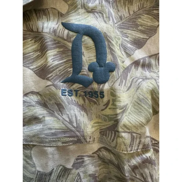 NEW Disneyland Resort Spirit Jersey Tropical Shirt Jacket Sz Med - Picture 7 of 7